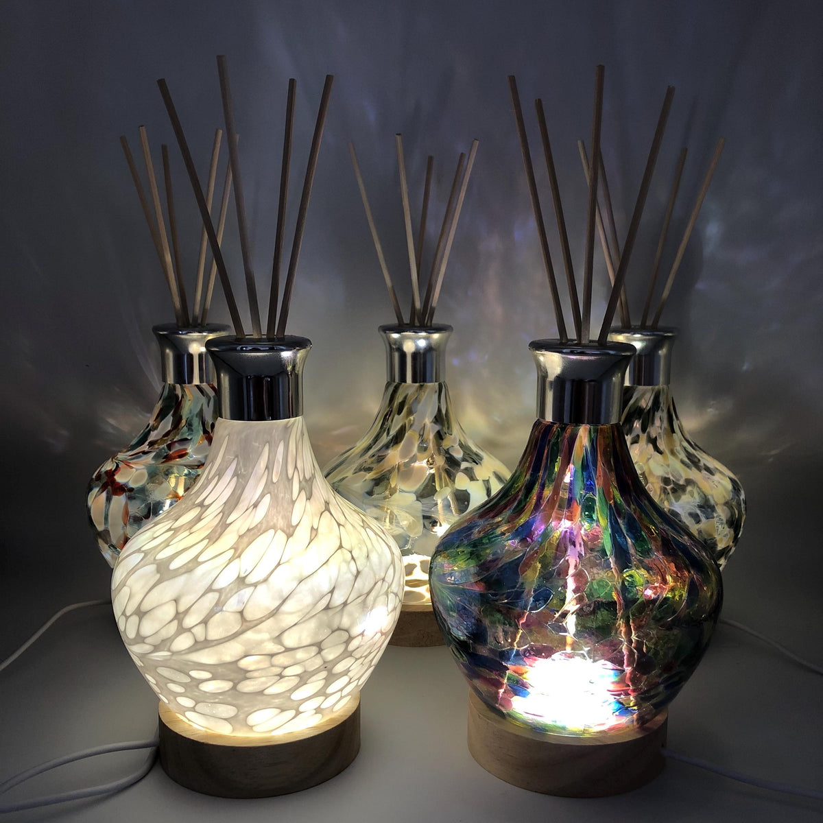 Handmade Iridescent Glass Diffuser Lamp: Artistic Aroma Diffuser