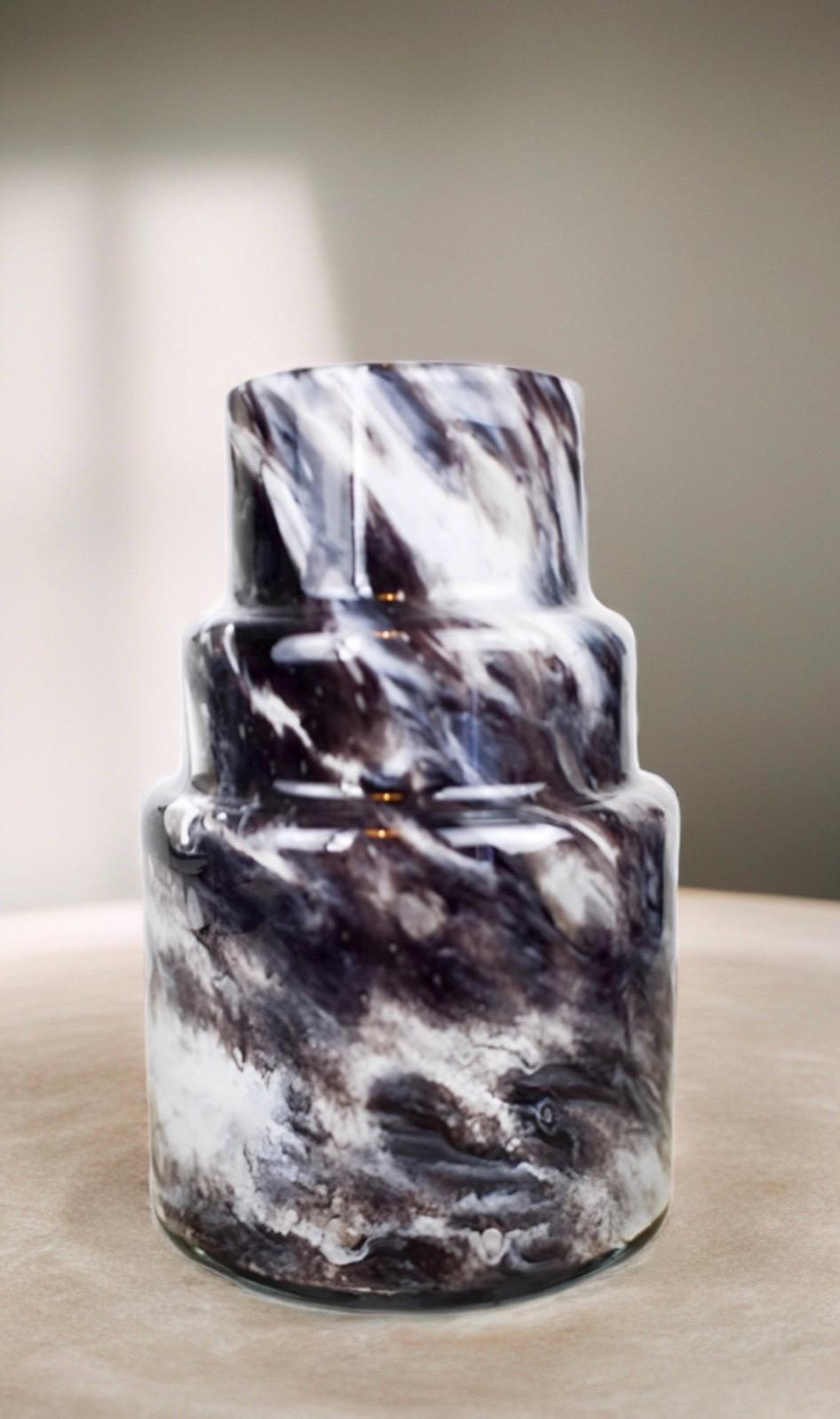 26cm Mouth Blown Black and White Glass Vase Home Decor