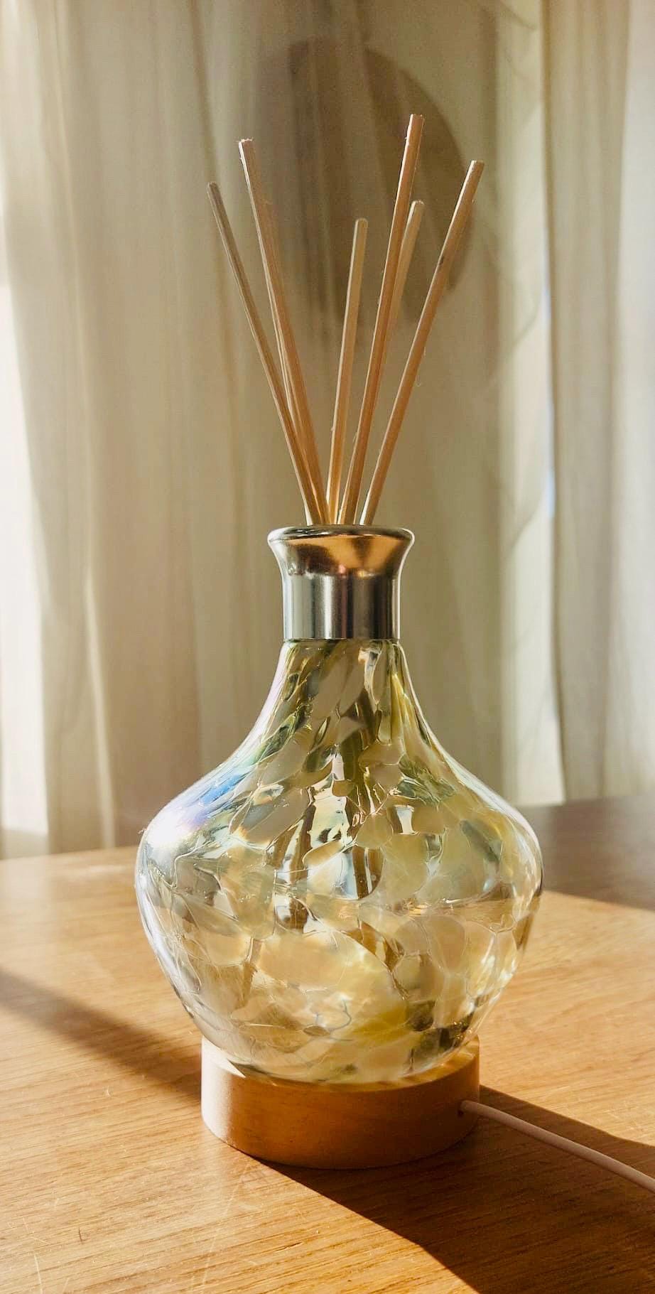 Handmade Iridescent Glass Diffuser Lamp: Artistic Aroma Diffuser
