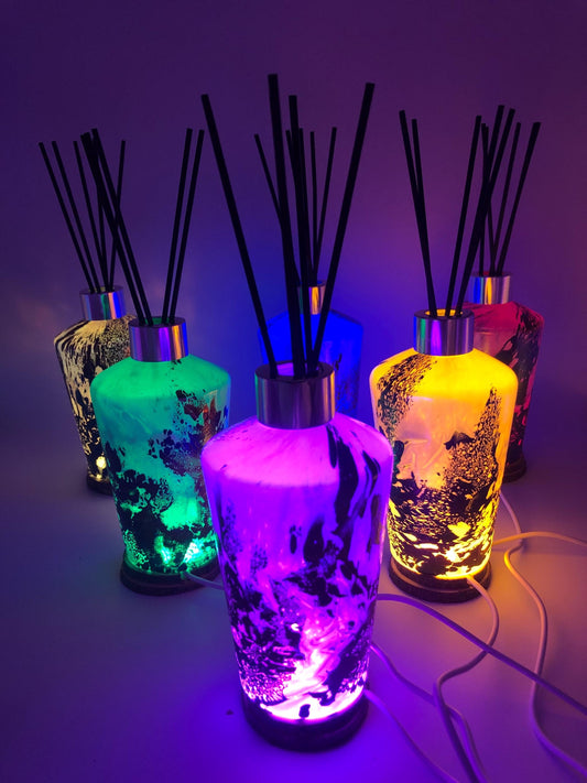 Handcrafted Iridescent Glass Diffuser Lamp: LED Light, Elegant Home Decor