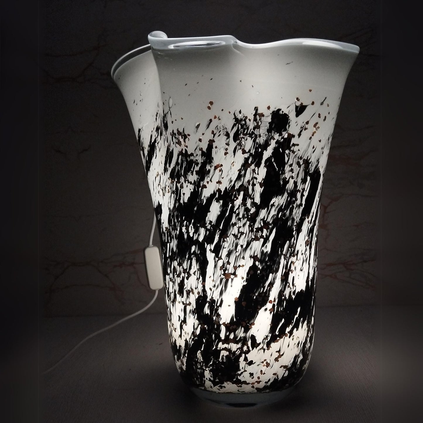 Handcrafted Black & White Glass Vase Lamp: Ambient Home Decor