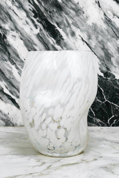 Handmade Mouth Blown Glass Vase: Elegant Home Decor (19cm)