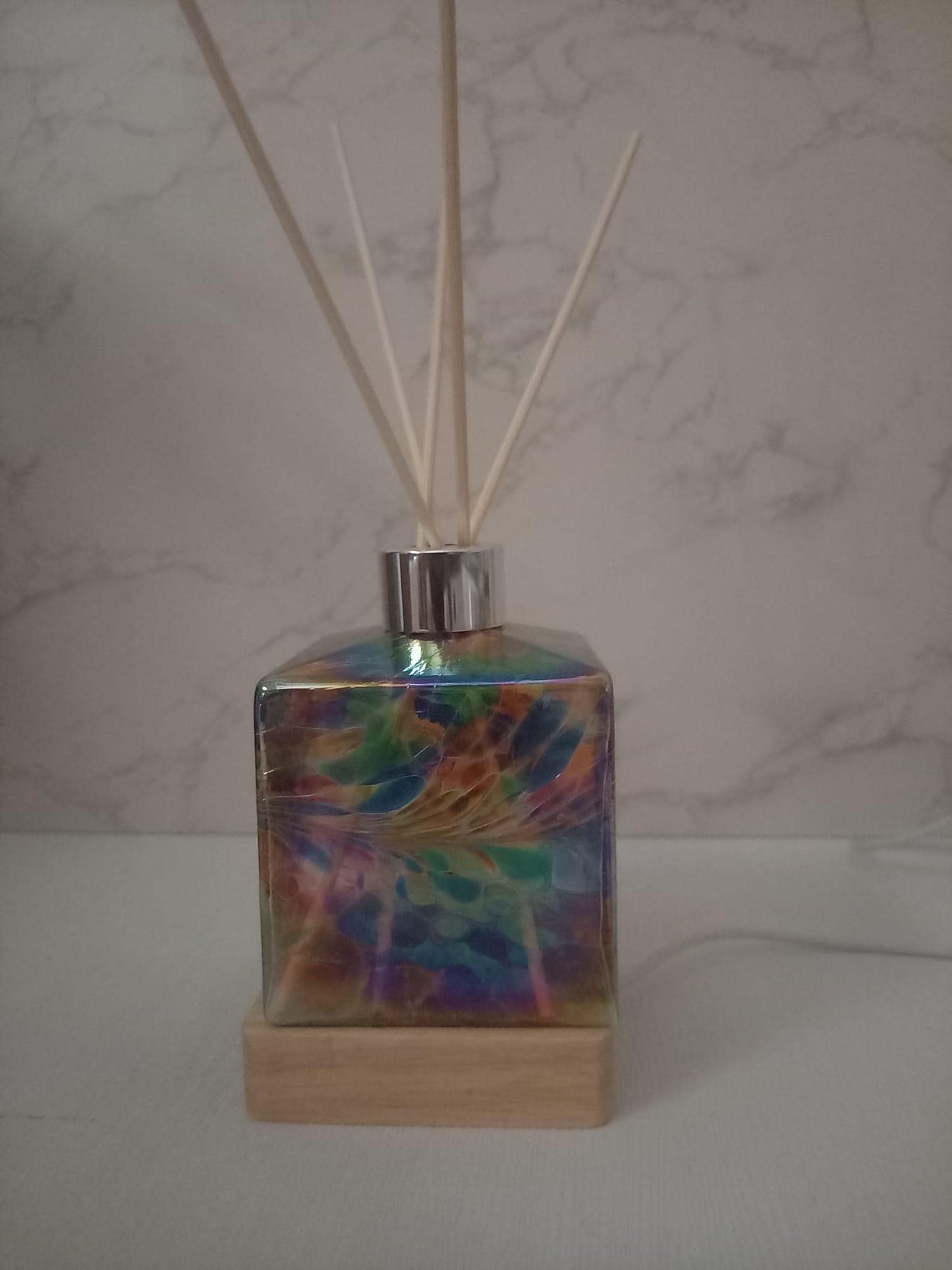 Handcrafted Glass Diffuser Lamp, LED Base, Ideal for Essential Oils
